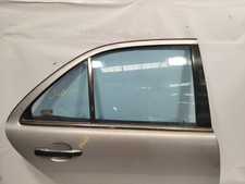 NO TIENE REFERENCIA tür hinten rechts MERCEDES CLASE E W210 BERLINA 1790196 NO TIENE REFERENCIA tür hinten rechts MERCEDES CLASE E W210 BERLINA 1790196