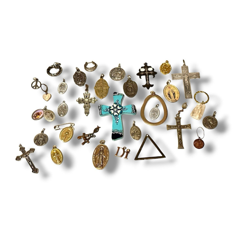 Catholic Medals Mixed Lot of 32 Jewelry Pendant Cross Crucifix Religious Charms