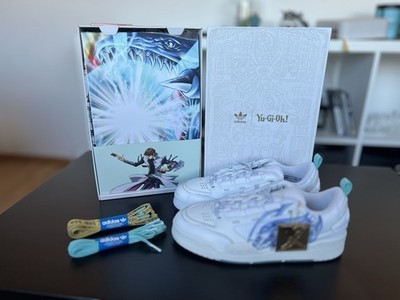 Adidas x Yu-Gi-Oh! Sneaker   Blue-Eyes   Gr. 43 1/3   NEU & OVP
