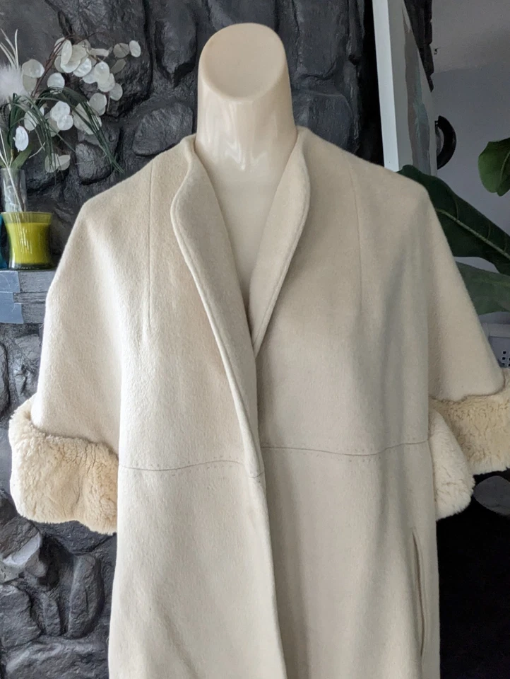 Vtg Virgin Wool Forstmann Coat Camel Wide Faux Fur Cuff Sleeves 3/4 Sleeves M/L - Image 3 of 4