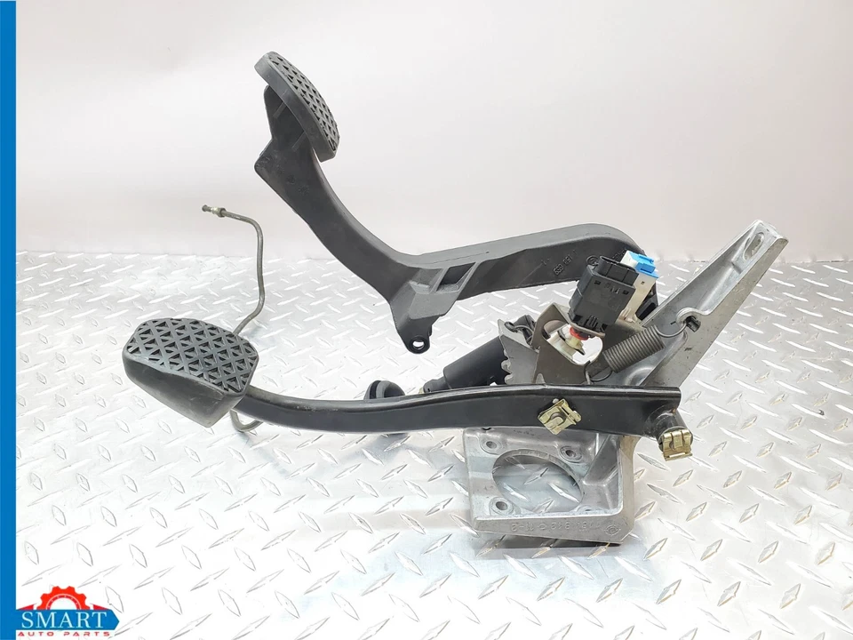 Embrague y pedal de freno BMW Z3 Roadster con manual de línea 96-02 OEM Foto 3 de 4