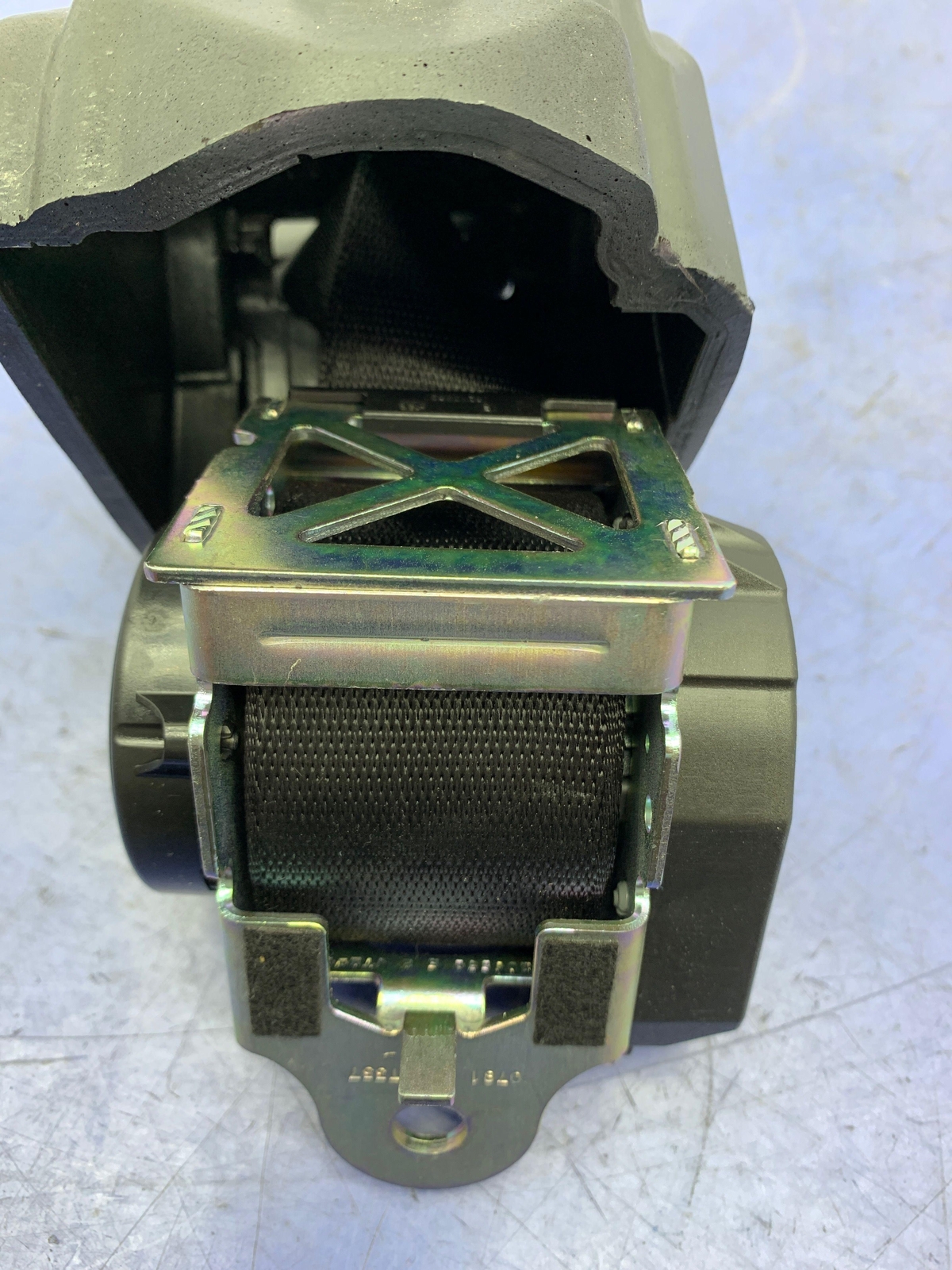 2017-2020 MASERATI LEVANTE M161 OEM LH REAR LEFT REAR SEAT BELT RETRACTOR