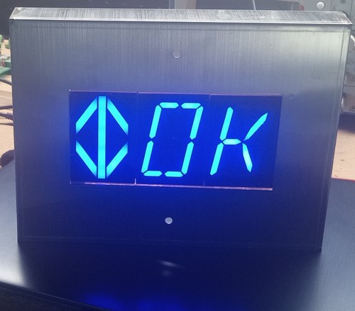 MH222-BBX + Surface Mount stainles steel , 2.2" Blue Displays + 2.5" Blue Arrow - Picture 2 of 11