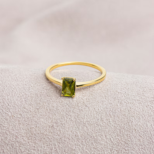 14K Solid Gold Peridot Rectangle Ring - Elegant Birthstone ring For Mother's Day