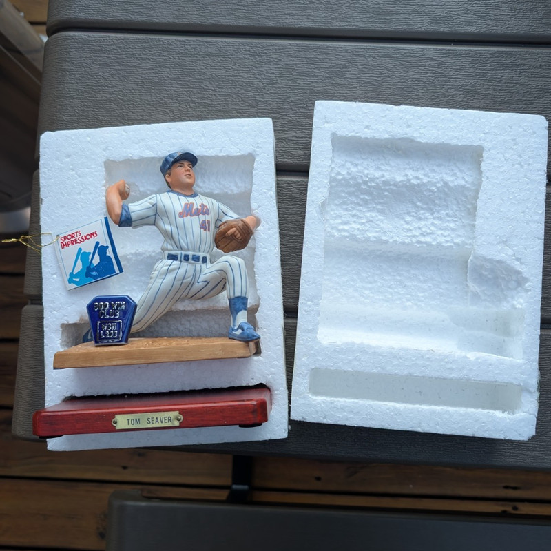 Sports Impressions Tom Seaver 300 Win Club Signed Figurine 1989 Boxed