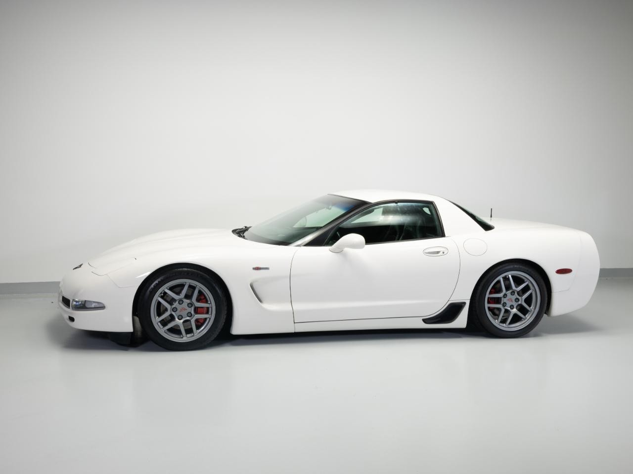 2001 White Chevrolet Corvette   | C5 Corvette Photo 3