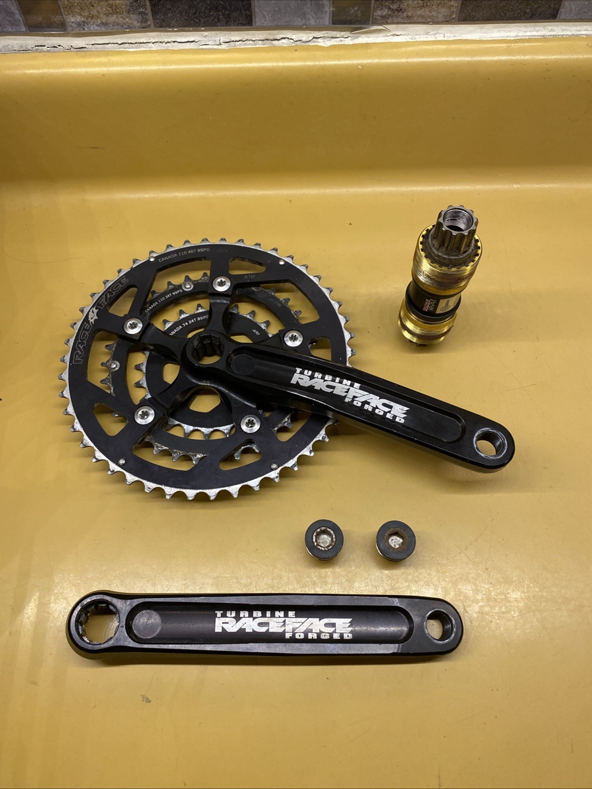 Race Face Turbines Forged 175mm Triple 9Sp 46/34/24T Crankset W Bottom Bracket