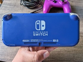 Nintendo Switch Lite HDH-001 Handheld Console - 32GB - Blue Bundle