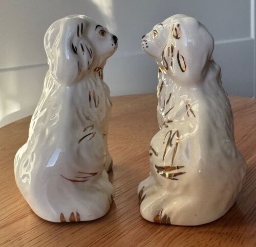FAMILY OF STAFFORDSHIRE DOGS WHITE GOLD FIGURINES SPANIEL BESWICK ROYAL DOULTON - Picture 11 of 15