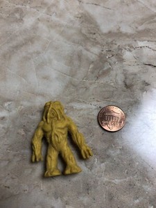 vintage-swamp-thing-toy-Minature-Action-Figure-Rare