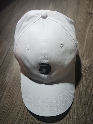 New Gamma Hat Cap  One Size Adjustable White No Tags
