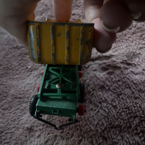 Remolque volquete MatchBox Fruehauf Inglaterra por Lesney verde amarillo ver fotos - Imagen 7 de 14