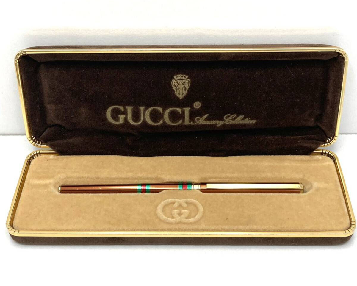 Lot 203 - A GUCCI VINTAGE BALL POINT PEN