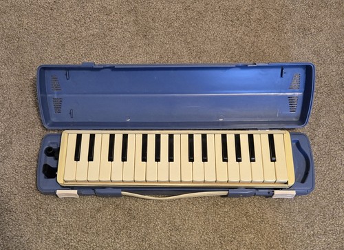 Vintage Artist Ltd. 32-key Pianica Melodica w/Blue Case & Tubes *WORKS* (READ)🎹