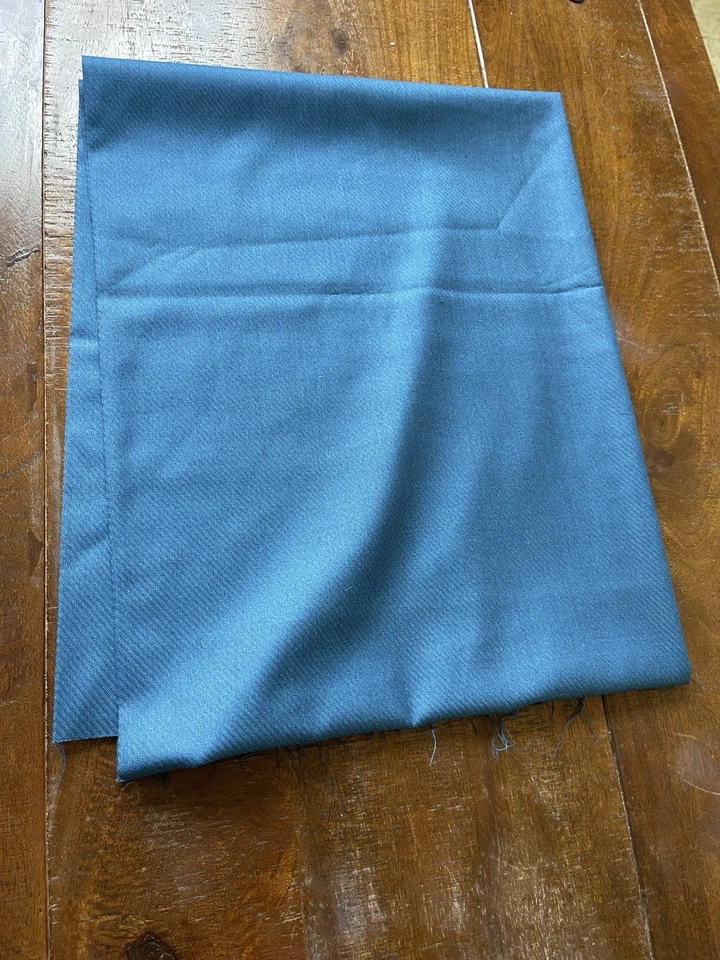 "Tela de traje vintage de mezcla de lana - sarga azul gasolina - 60"" de ancho - se vende por yarda" Foto 4 de 4