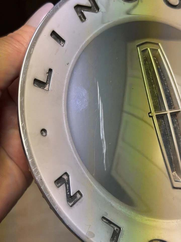 Tapa central de rueda Lincoln LS 2000-2005 CROMO 3W43-1A096-AB CROMO Foto 2 de 4