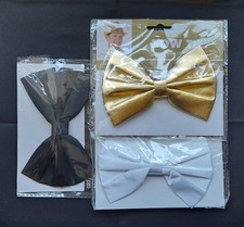      Lot of 3 Men  s Bow Tie Set Gold Black White Pre-Tied Adjustable  