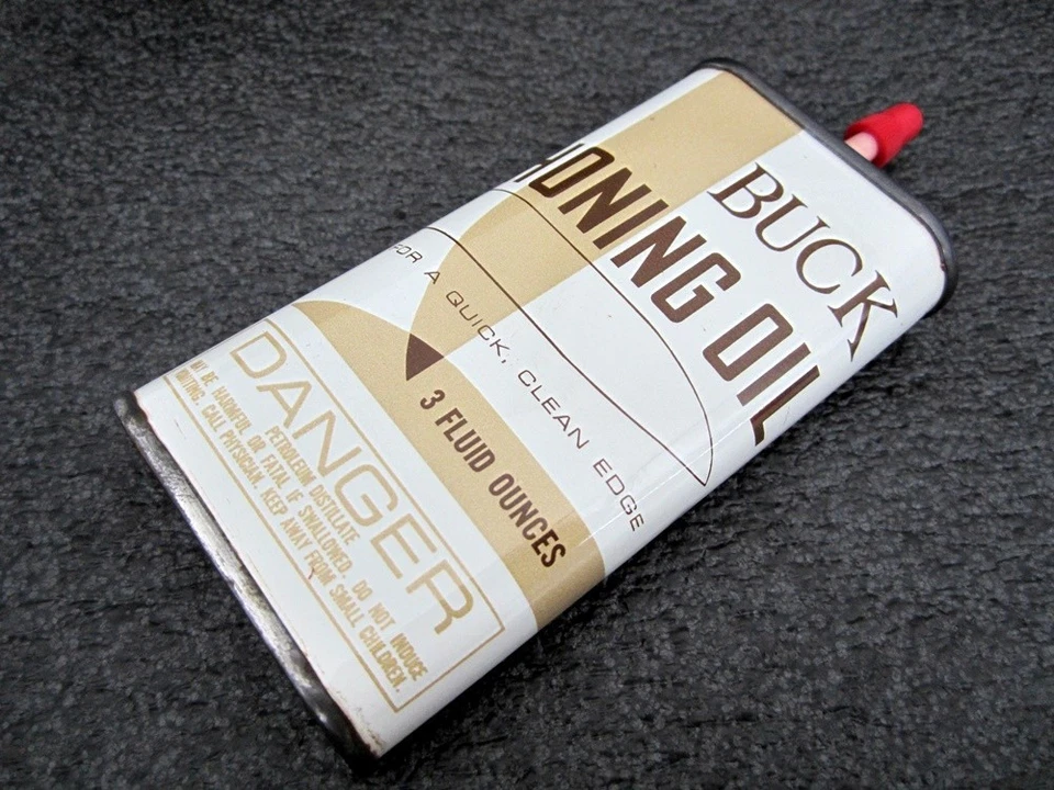 Vintage BUCK Knives Honing Oil 3 Ounce Metal Can - Image 2 of 4