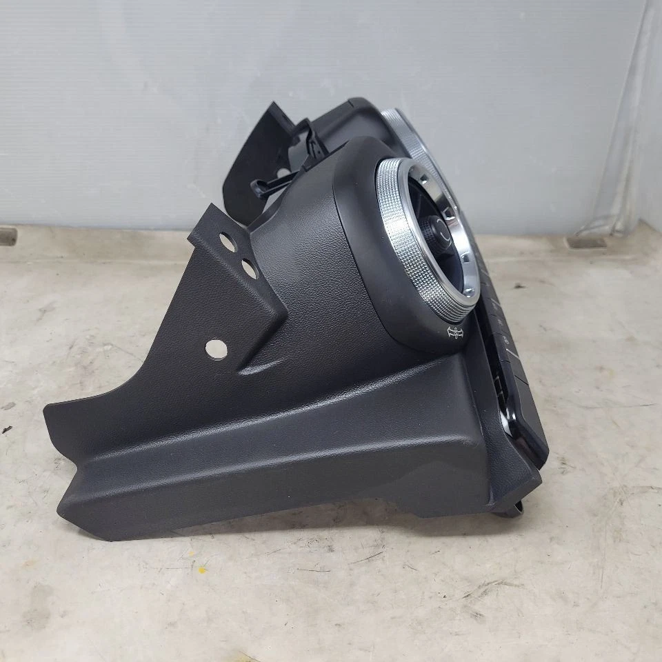 Chevrolet Camaro 2018 zona única climatización controles de temperatura 18-23 19 k Foto 2 de 4