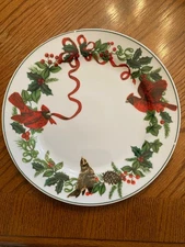Royal Norfolk Cardinal Christmas Dinner Plate 10.2" Diameter .85" Tall