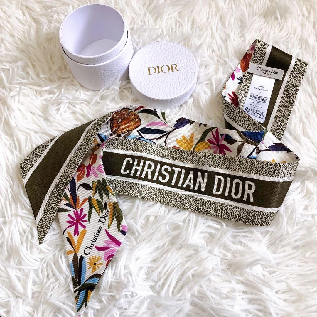 Christian Dior D Floral foulard en soie réversible marron vert rose blanc floral 41 pouces