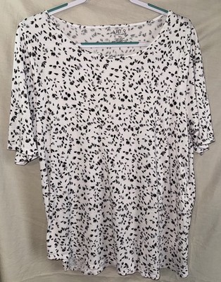APT.9 Essentials Women s Top 1X White Black Print Short Sleeve Stretch
