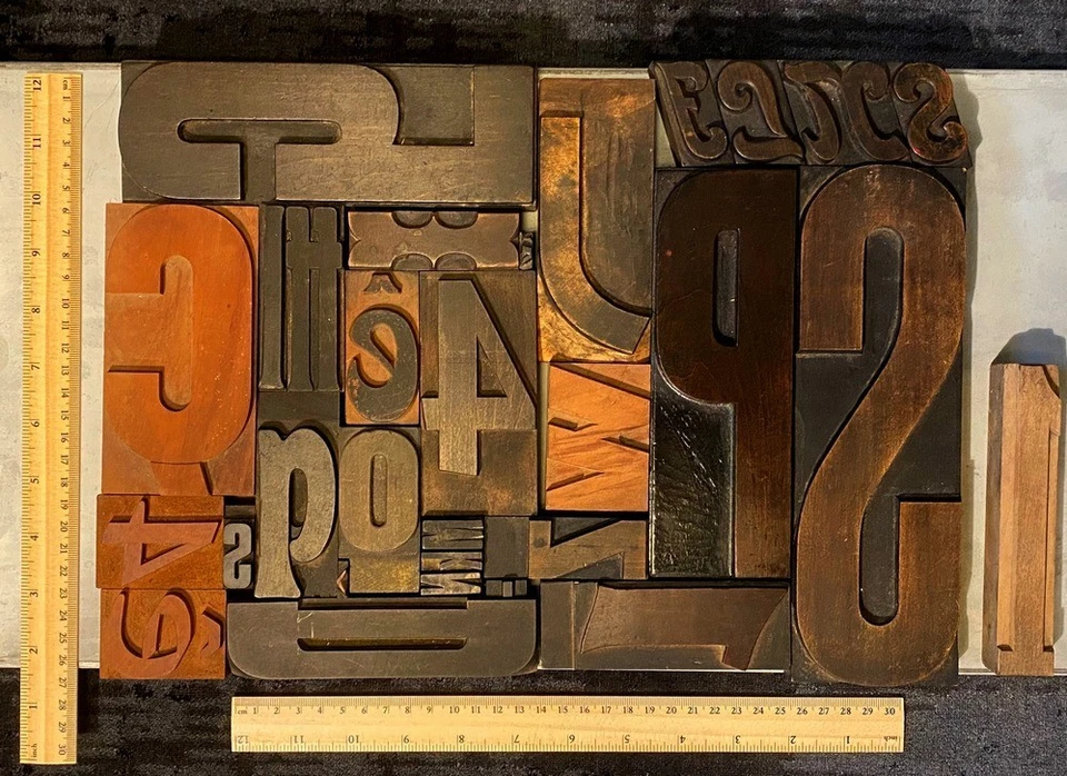 1x lot de caractères d'imprimerie en bois lettres de métier d'imprimeur ancien - Photo 3/4