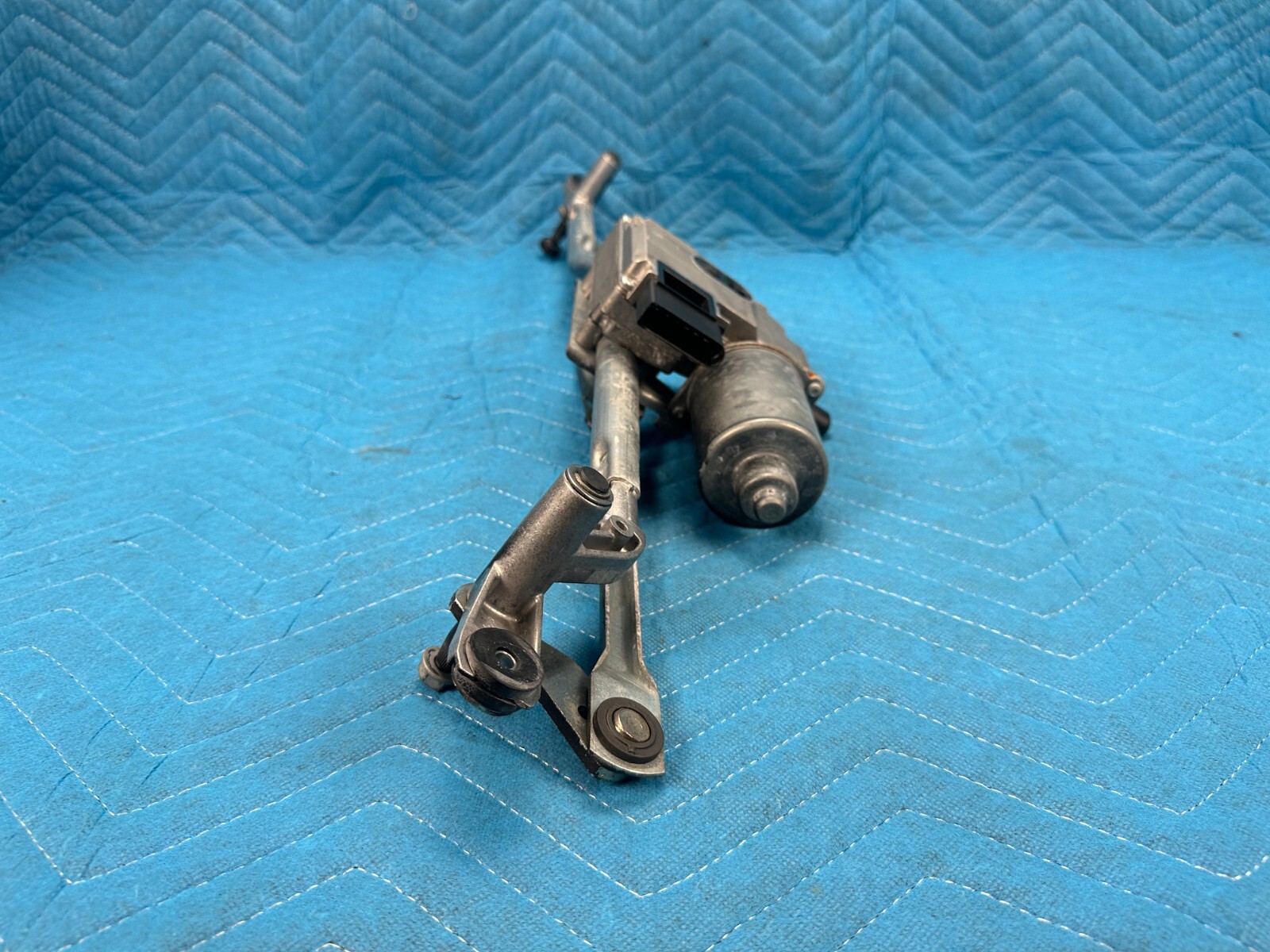 Bentley Cont Flying Spur Windshield Wiper Motor w/ Linkage 29k 2006-2012 OEM