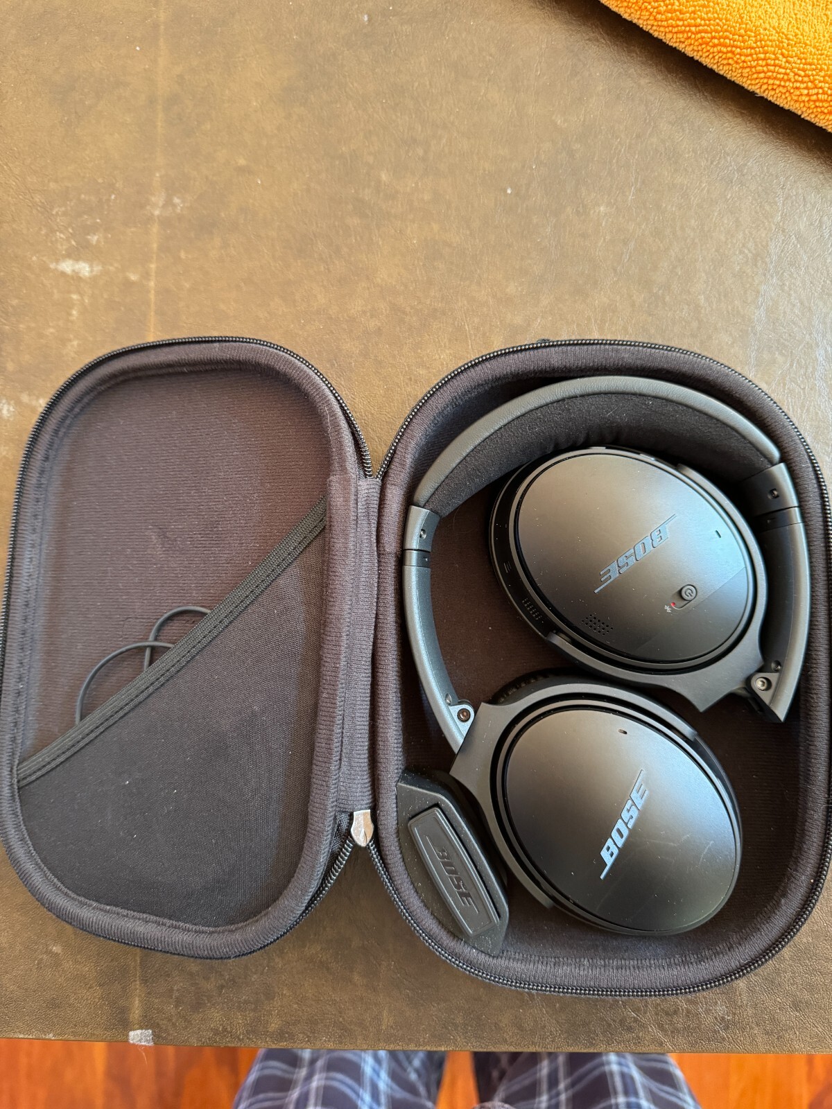 Bose QuietComfort 35 II Over the Ear Wireless Headphones - Black-image