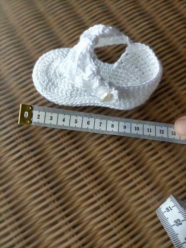 Sandalias ganchillo bebé. 3-6 meses. Hecho a mano. Mira mis otros artículos. - Imagen 6 de 7