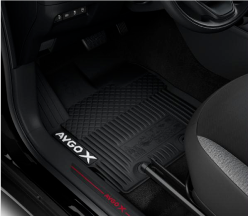 CARMAT TEXER Tappetini Auto In Tessuto Per Toyota Aygo I (2005-2014), Set Da 4 Pezzi Nero, Fissaggi Originali, Fondo Impermeabile, Prodotto UE