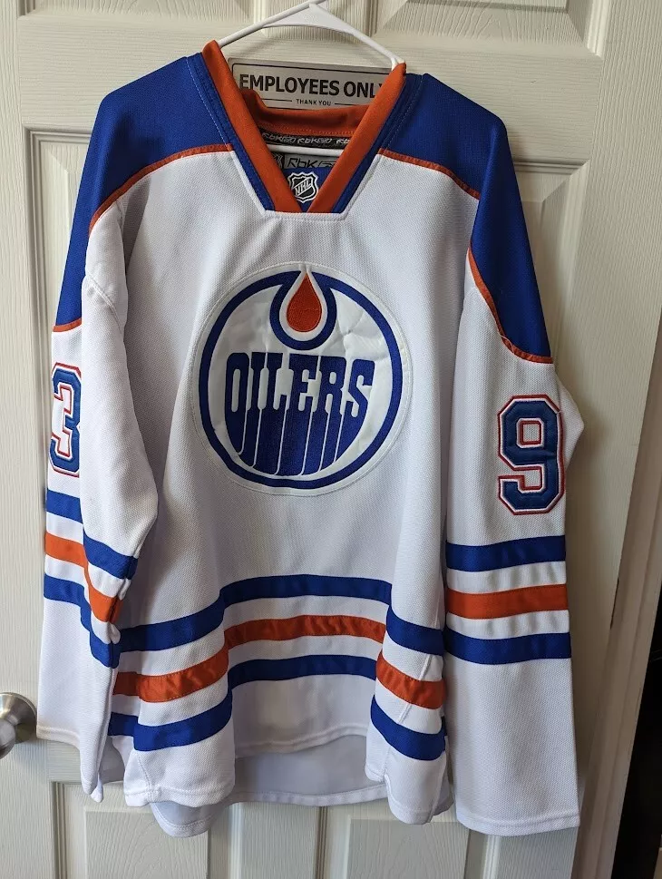 CCM NHL Edmonton Oilers Ryan Nugent-Hopkins #93 Sewn Jersey Size Adult 50  Hockey