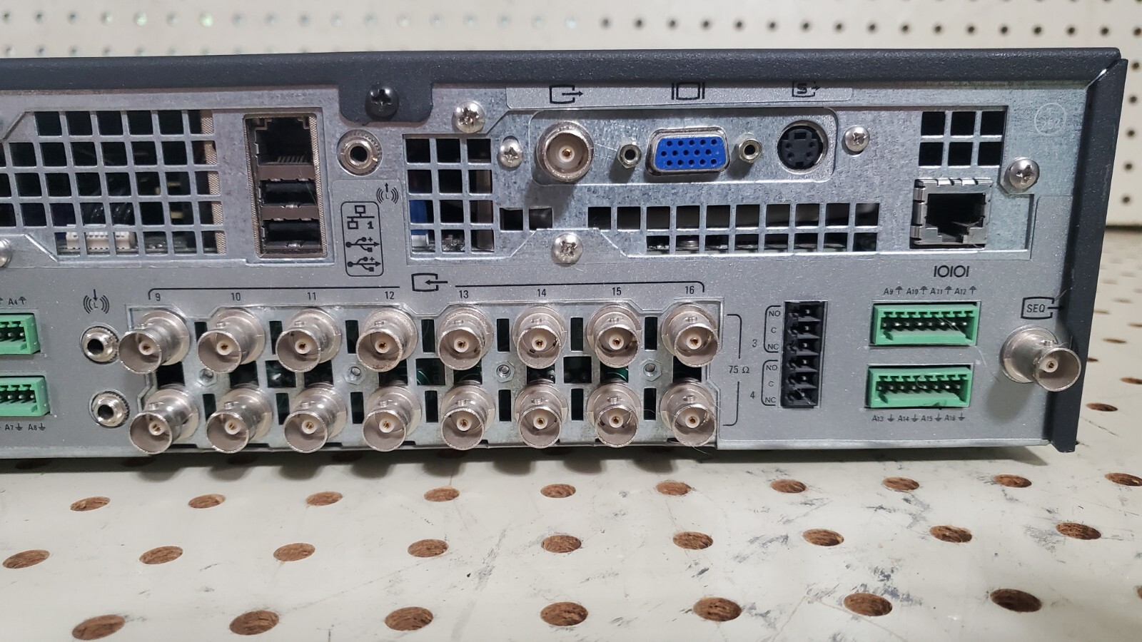 Pelco DVR5100 Series DVR5116DVD-4000 16-Channel Stand Alone DVR. DVR5116DVD.
