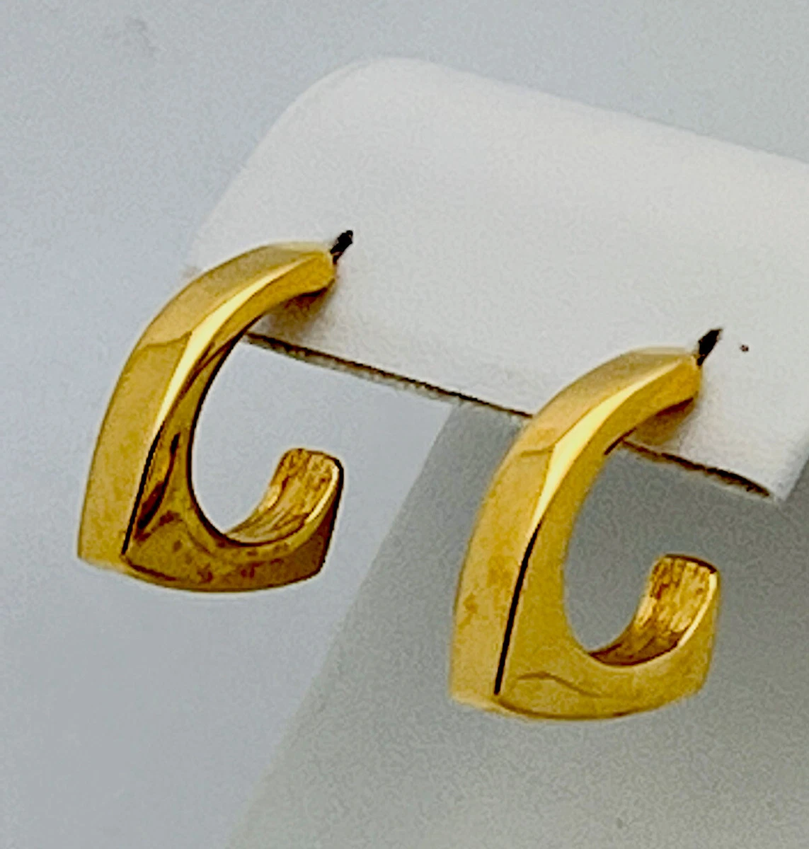 Vintage 1980 90s Gold Tone Chunky Hoop Pierced Earrings