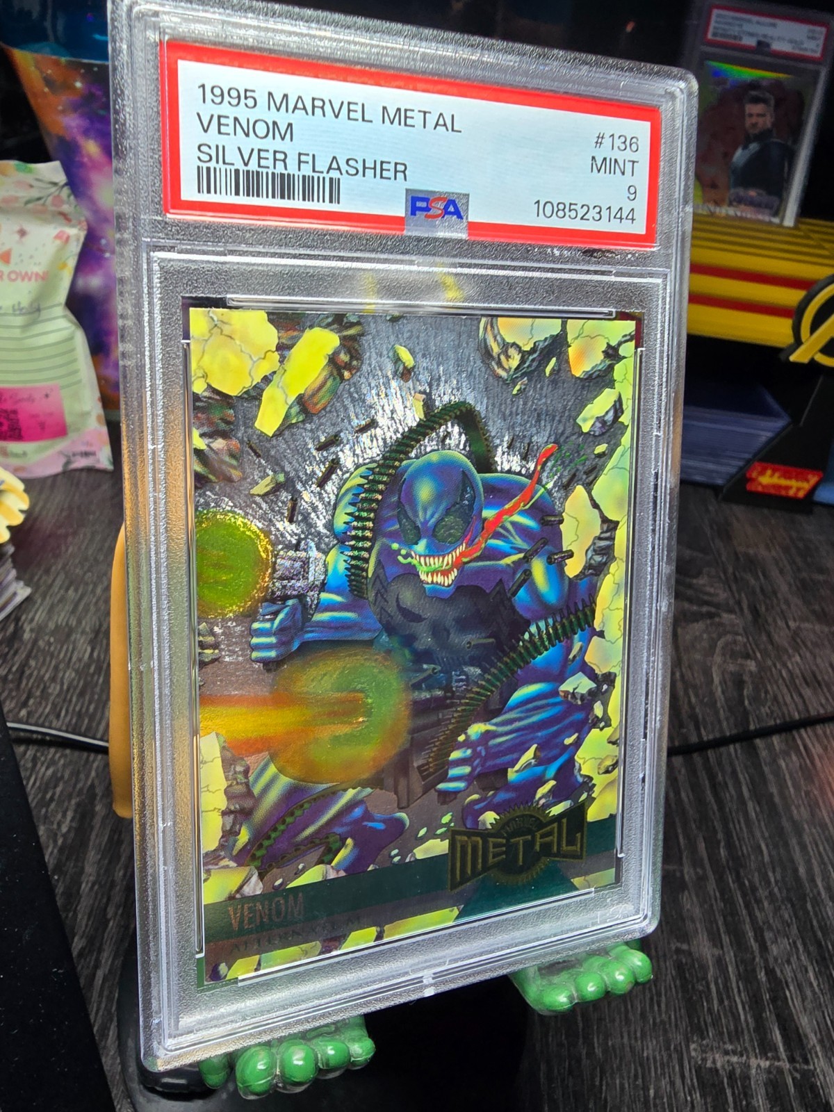 1995 Venom Marvel Metal Silver Flasher Alternate M #136 PSA 9 Mnt Pop 12 4Higher view 8