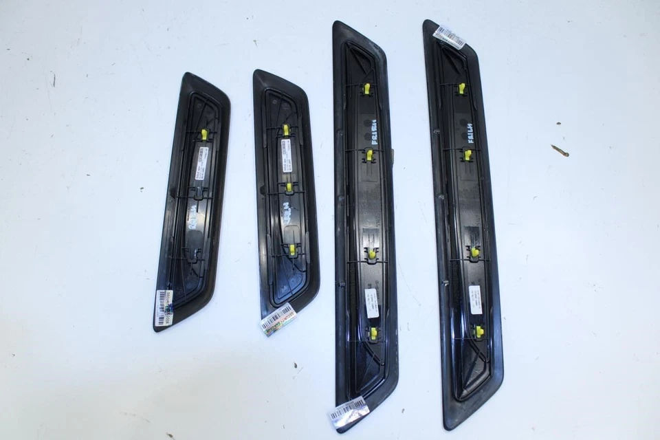 2015-16 BMW 435i Gran Coupe dianteiro e traseiro soleira arranhão placa de chute acabamento conjunto de 4 - Imagem 4 de 4