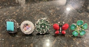 Elastic Band Fashion Rings Set Of 5 PreOwned FUN FUN FUN
