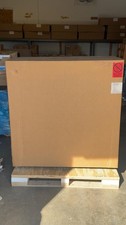 APC Netshelter AR3104 24U Server Rack 19 W x ...