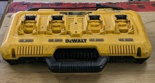 DEWALT 20V MAX Charger, 4-Port, Rapid Charge DCB104
