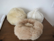 Lot 3 Toques chapeaux bonnets en fourrure vintage