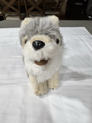Defenders Of Wildlife Howling Wolf Plush Stuffed Animal Gray and White EUC