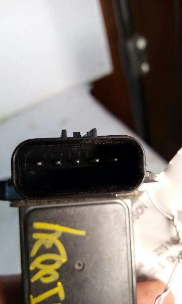 2019 Honda Insight Air Flow Meter 1.5 Liter - Image 2 of 4