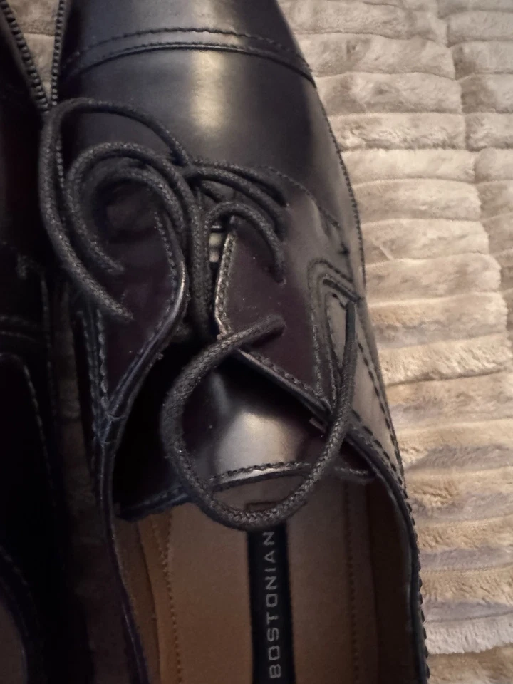 Bostonian Calhoun Limit Zapatos EE. UU. 11,5 M Vestido Plano Oxford Borgoña Caído Nuevo en Caja Foto 3 de 4