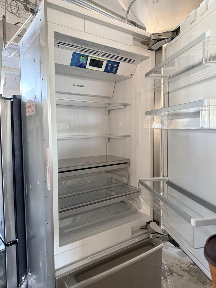 NIB Bosch Benchmark Series B30BB935SS 30" Built-In Bottom Mount Refrigerator - Image 3 of 4