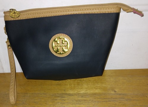 Tory Burch Wristlet Black Cosmetic Bag - Picture 3 of 16
