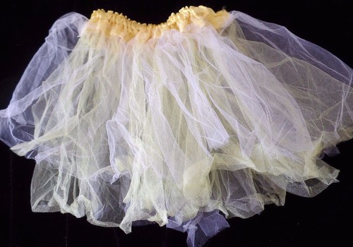 girls size 2 to 4T yellow TUTU flowers satin waist band DANCE HALLOWEEN PRETEND 