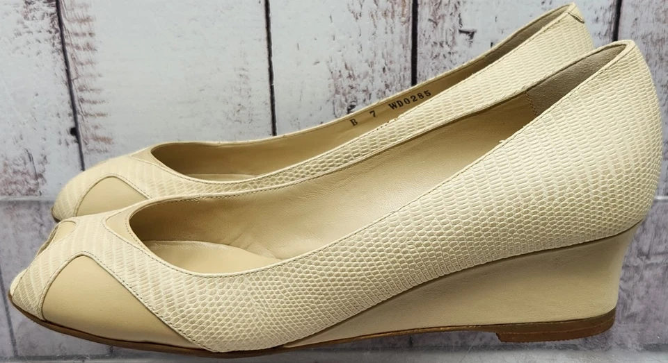 Женские туфли Bruno Magli Airole Carrara с узором ящерица рептилия бежевые - Изображение 4 из 4