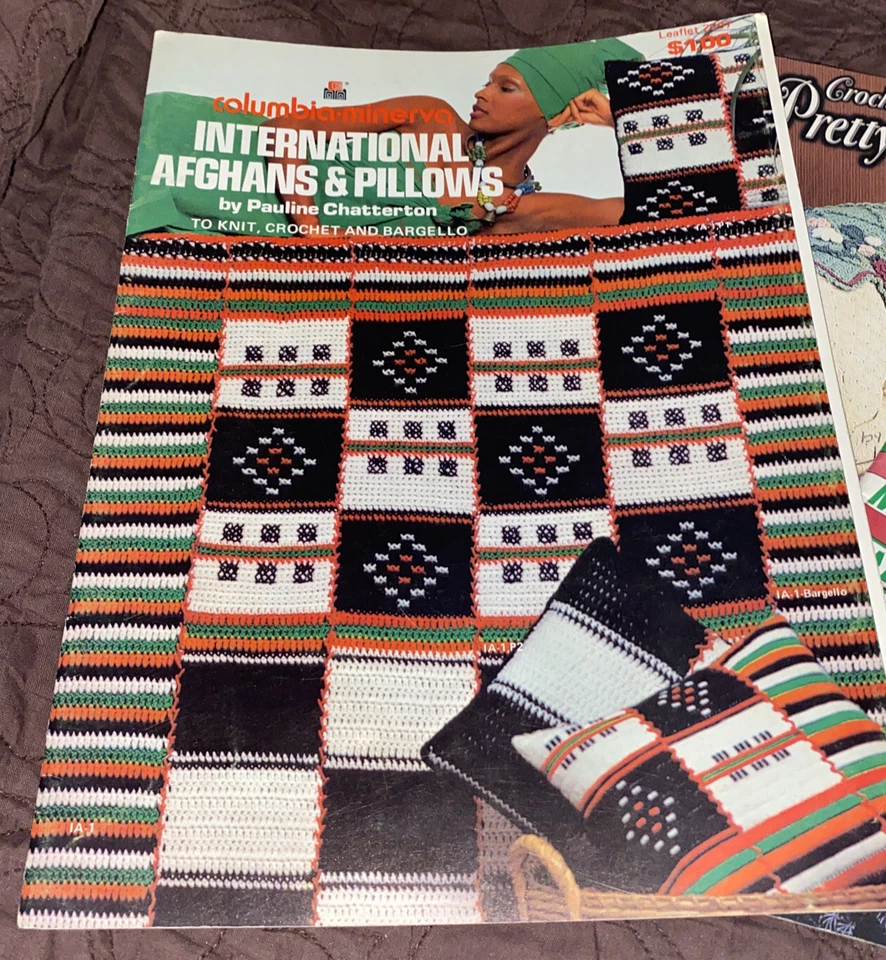 5~Leaflets/INTERNATIONAL AFGHANS/PILLOWS*PLASTIC BAG RUGS*KNIT/CROCHET*BOOKS - Image 2 of 4