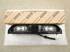 91 - 97 Toyota Land Cruiser Fj80 Fzj80 Rear License Plate Lamp Light Oem New 91 - 97 Toyota Land Cruiser Fj80 Fzj80 Rear License Plate Lamp Light Oem New