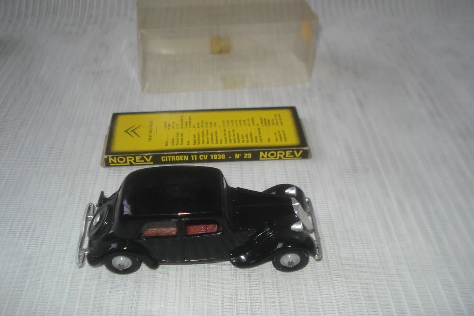 NOREV n°29 : Citroën 11 CV 1936 noire - 1/43 - boîte d'origine - Photo 2/4